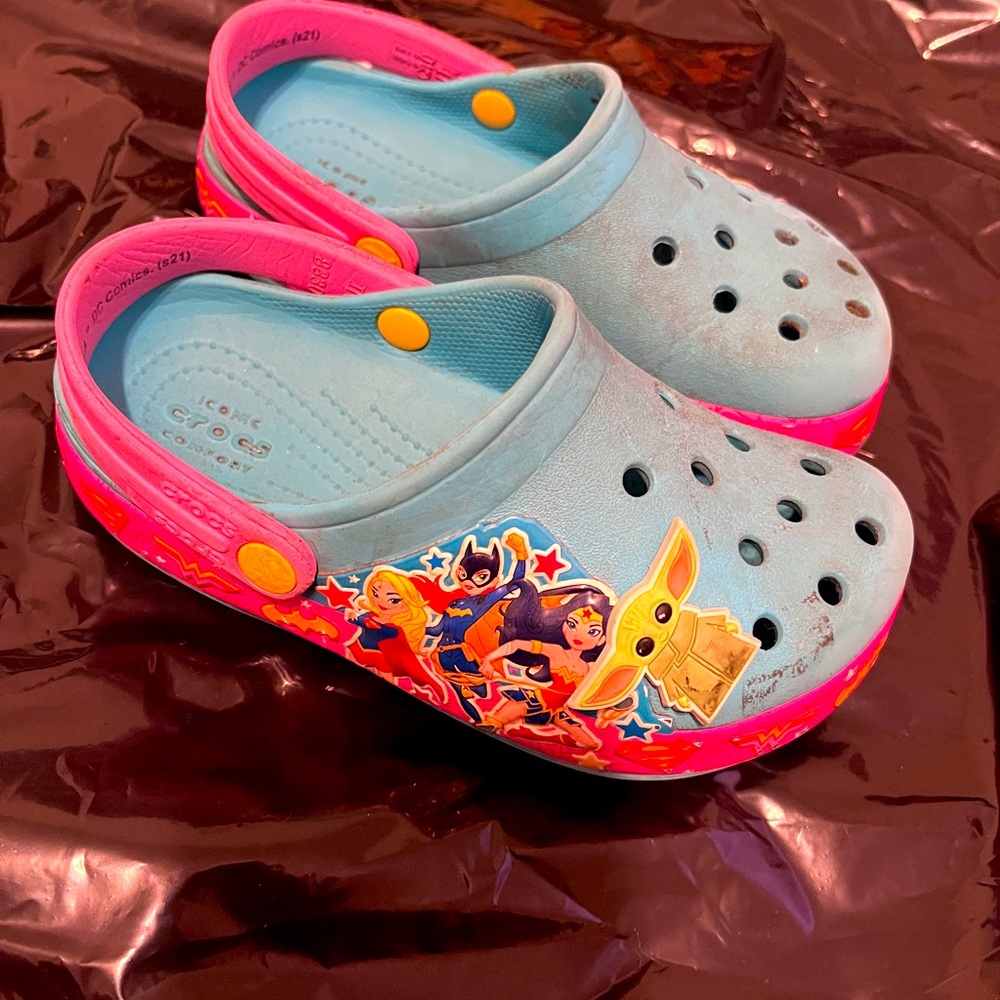Super girl hero Crocs kids